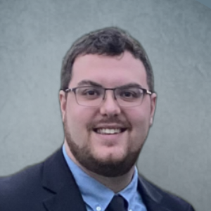Erik Knapp headshot