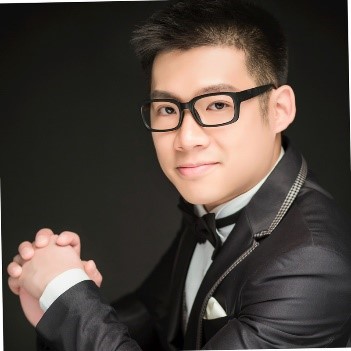 Headshot of Qianyu Liang