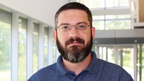 Headshot of Robert Middleton