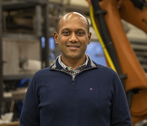 Headshot of Vineet Kamat