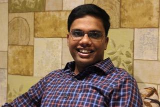 Headshot of Santosh Chikoti